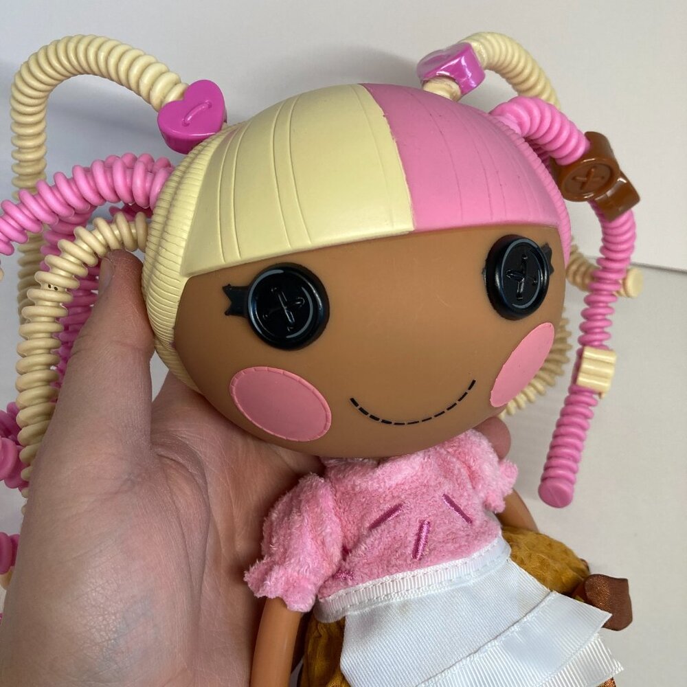 Lalaloopsy Full Size Doll Scoops Waffle Cone Silly Bendable Hair 12" 2010 MGA - Picture 9 of 16